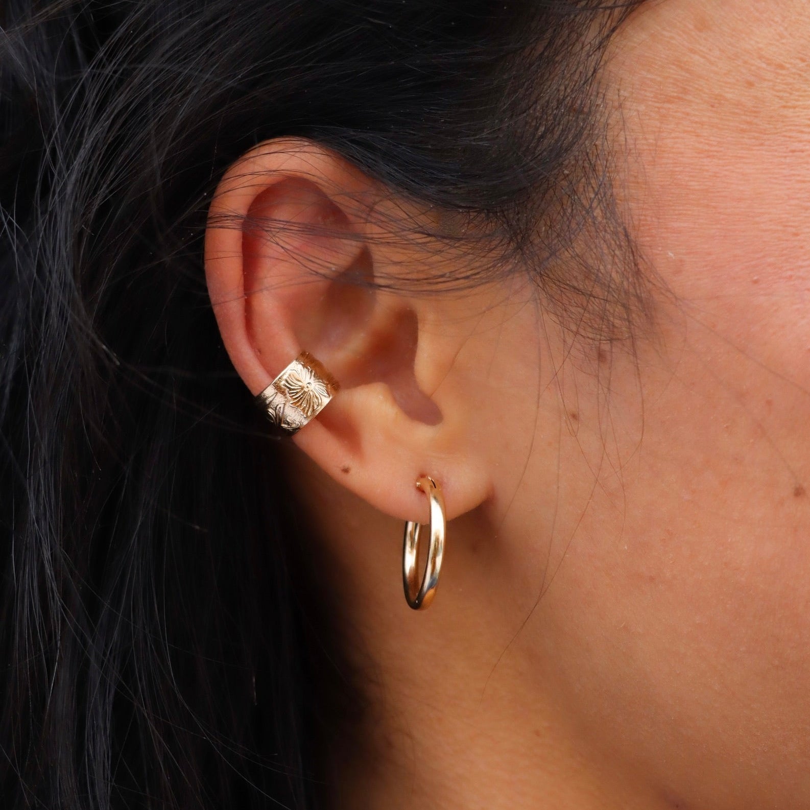 Gold fill floral detailed ear cuff 