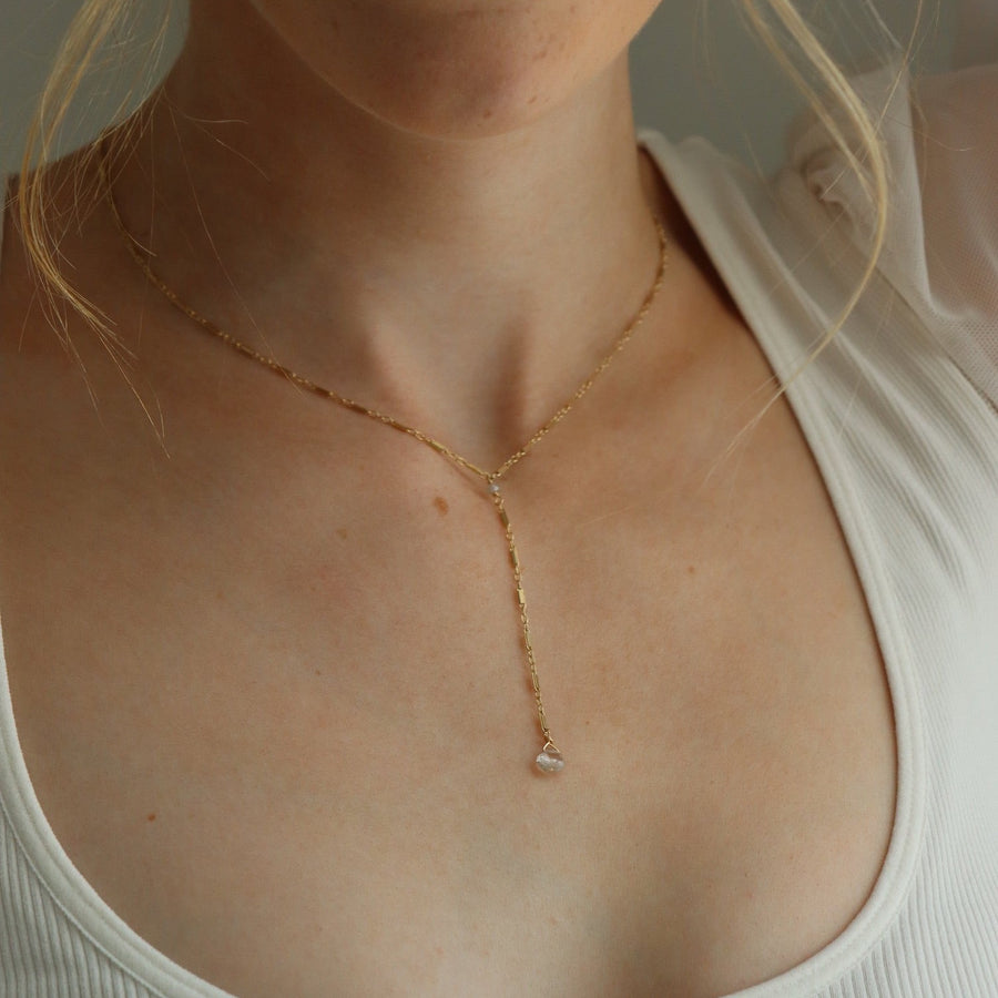 Chain and clear crystal lariat. Wedding Jewelry. Classic and Modern. Sterling Silver or 14k Gold Fill. Token Jewelry, handmade, hypoallergenic and waterproof.