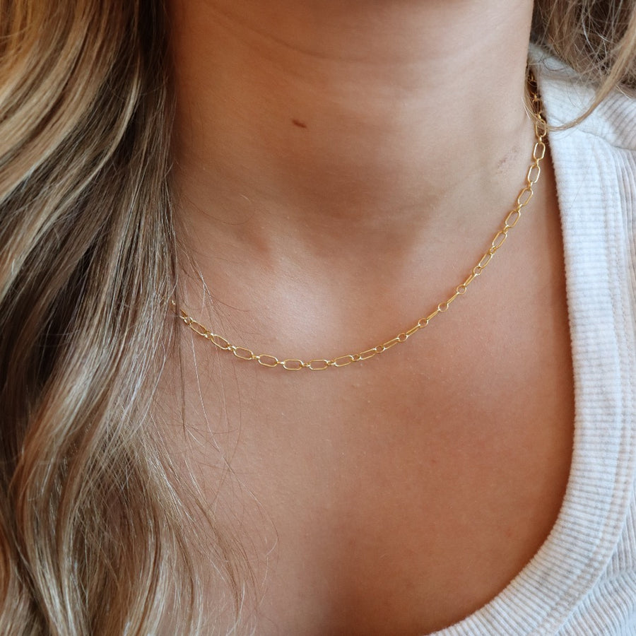 Model wearing 14k gold fill Brooklyn chain, everyday necklace, minimal necklace. Handmade in Eau Claire Wisconsin.