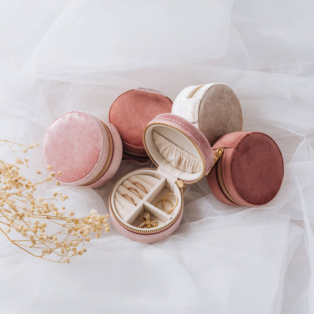 Round Velvet Jewelry Box Case