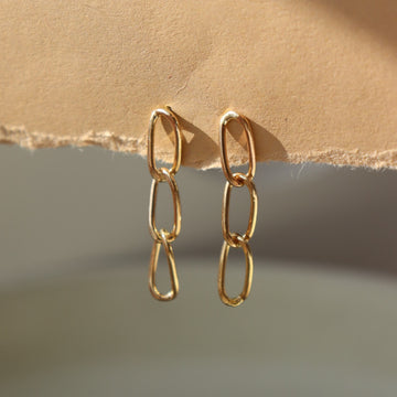 Curve Studs